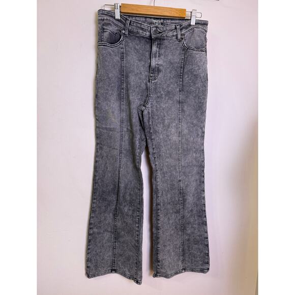 Time and Tru High Rise Gray Acid Wash Flare Jeans Size 14 - Picture 2 of 6